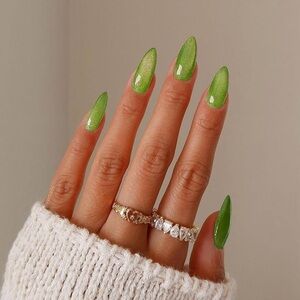 Green Cats Eye Nail Set